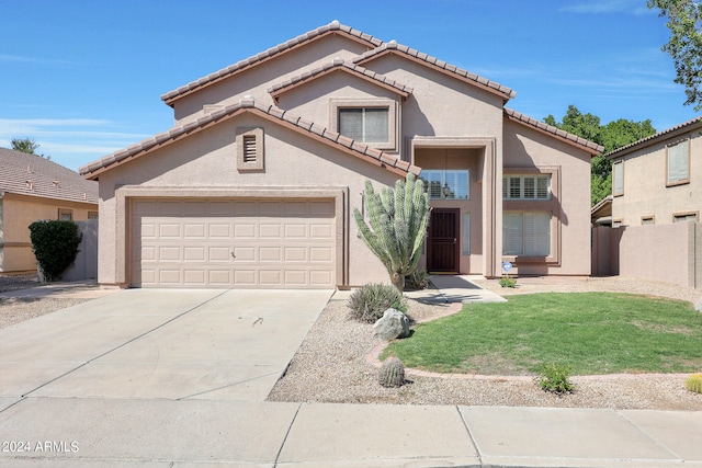 view of front of home featuring a front yard