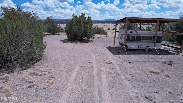 Listing photo 3 for 1374 W Ponderosa Rd Unit 1374, Seligman AZ 86337