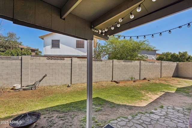 view of yard featuring a fenced backyard