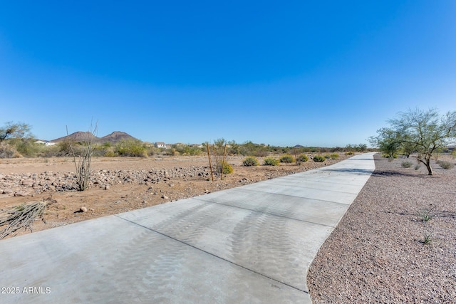 7694 W Desert Spoon Dr, Peoria, AZ 85383 - view of yard featuring a mountain view