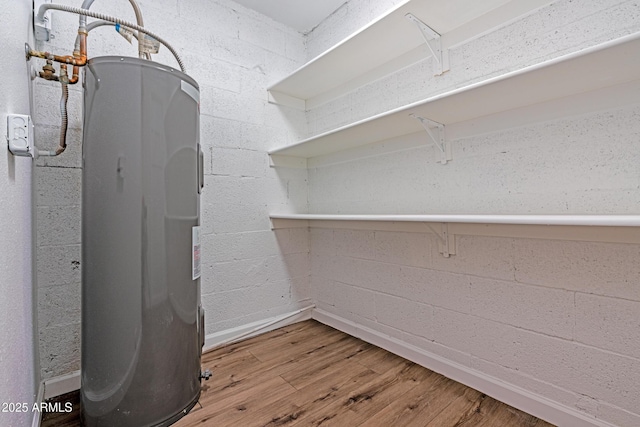 6044 W Augusta Ave, Glendale, AZ 85301 - storage area featuring water heater