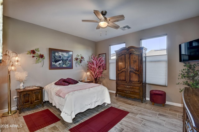 bedroom with ceiling fan