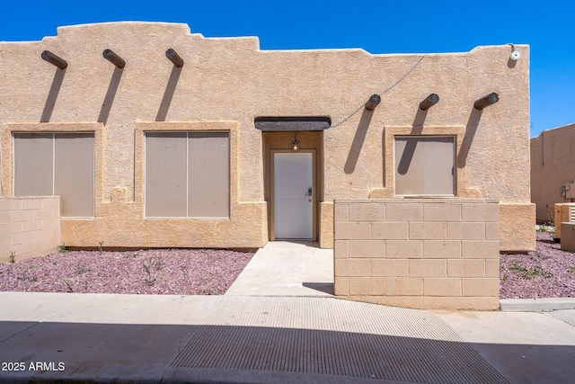 515 E 6th St, Casa Grande, AZ 85122 - view of pueblo revival-style home