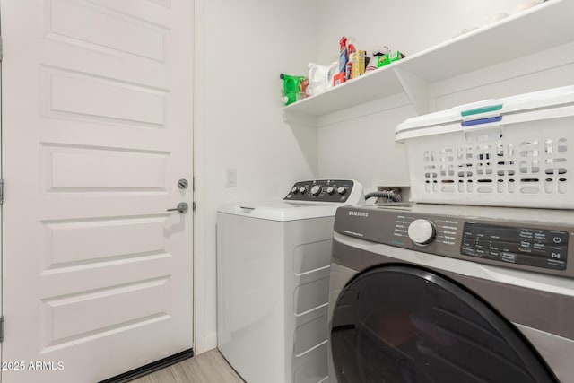 12505 W Kaler Dr, Glendale, AZ 85307 - laundry area with washer and dryer