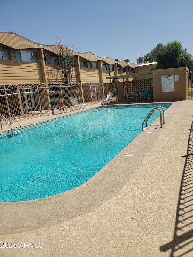720 N 82nd St Unit E116, Scottsdale, AZ 85257 - view of community pool