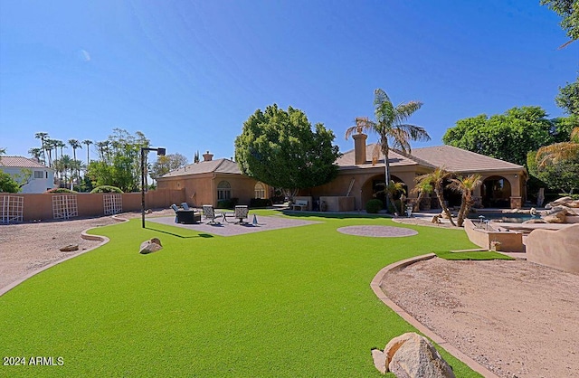 view of yard featuring a patio area