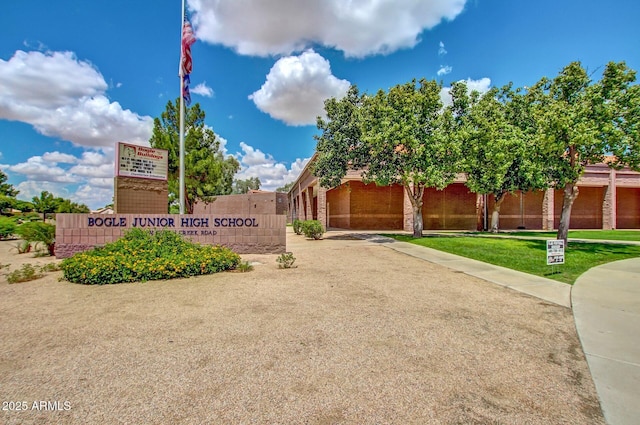 view of community / neighborhood sign