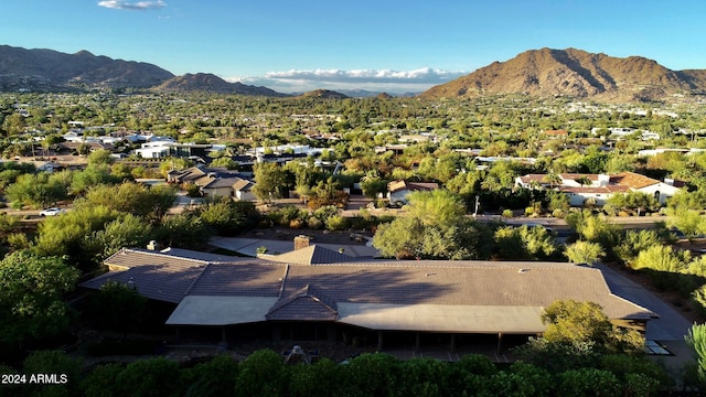 bird's eye view with a mountain view