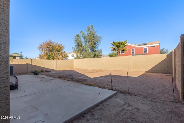 view of yard with a patio area