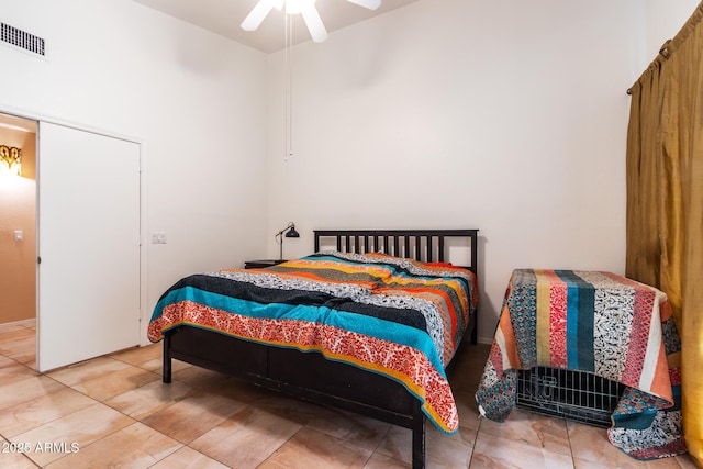 bedroom featuring ceiling fan