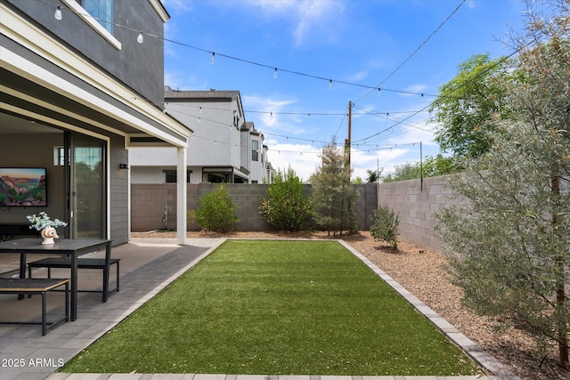 2604 N 27th St Unit 4, Phoenix, AZ 85008 - view of yard featuring a patio area