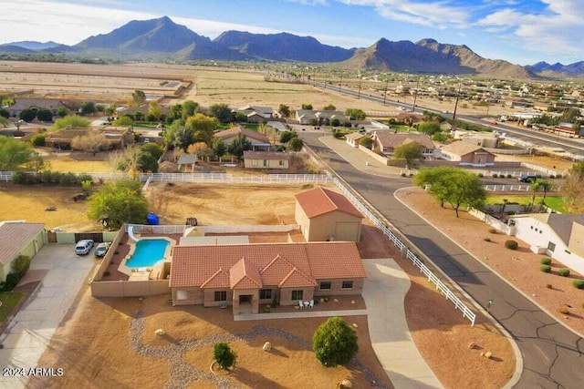 bird's eye view with a mountain view