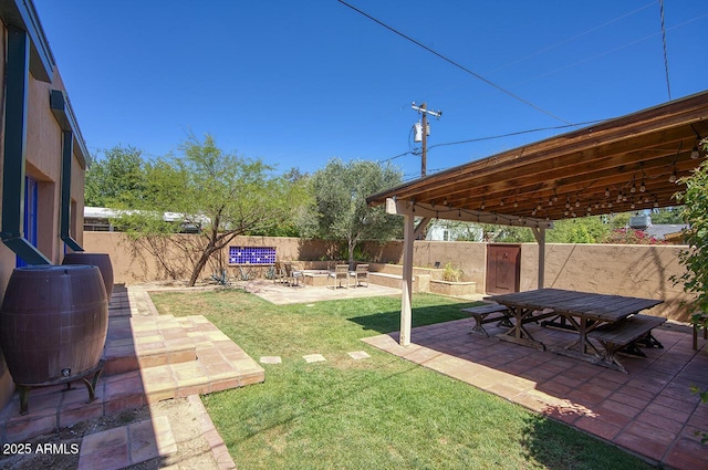 514 W Monte Vista Rd, Phoenix, AZ 85003 - view of yard featuring outdoor dining space and a patio area