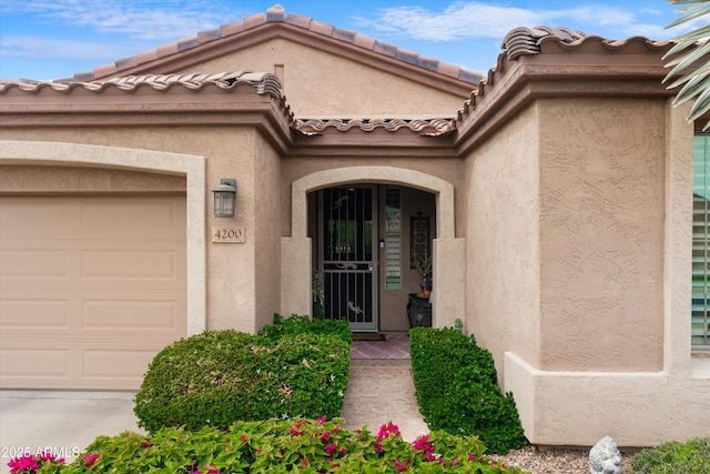 4200 E Narrowleaf Dr, Gilbert, AZ 85298 - entrance to property with an attached garage and stucco siding