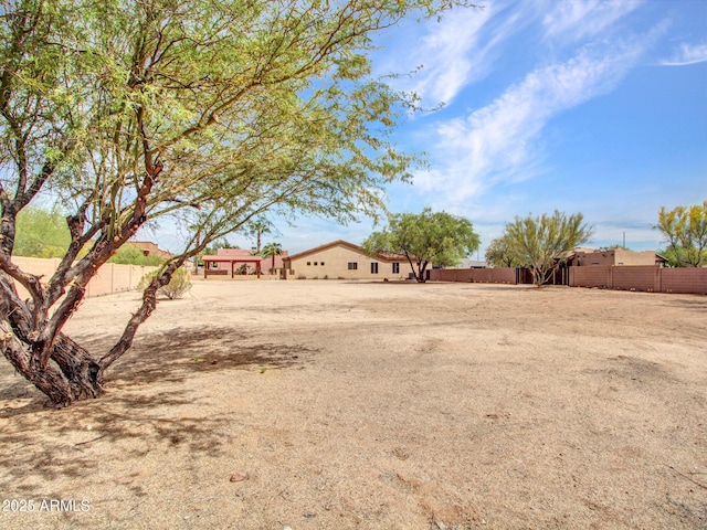 2724 W Fernwood Dr, Phoenix, AZ 85086 - view of yard with fence