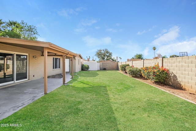 4062 W Eva St, Phoenix, AZ 85051 - view of yard with a patio area
