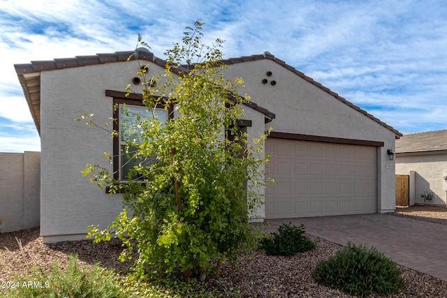 view of front of house featuring a garage