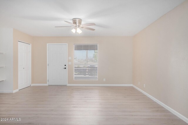 1340 N Recker Rd Unit 256, Mesa, AZ 85205 - unfurnished room featuring a ceiling fan, light wood-type flooring, and baseboards