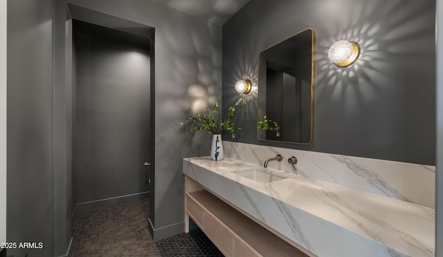 10220 N 66th St, Paradise Valley, AZ 85253 - bathroom with baseboards and vanity