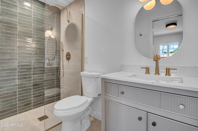 2712 N 20th Dr, Phoenix, AZ 85009 - full bathroom with vanity, tiled shower, and tile patterned flooring