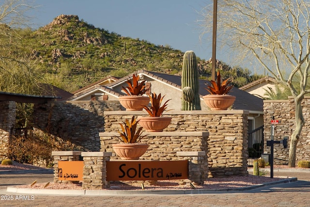 view of community / neighborhood sign