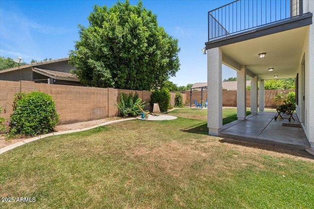 3784 E Washington Ct, Gilbert, AZ 85234 - view of yard featuring a patio and a balcony