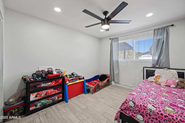 bedroom featuring ceiling fan