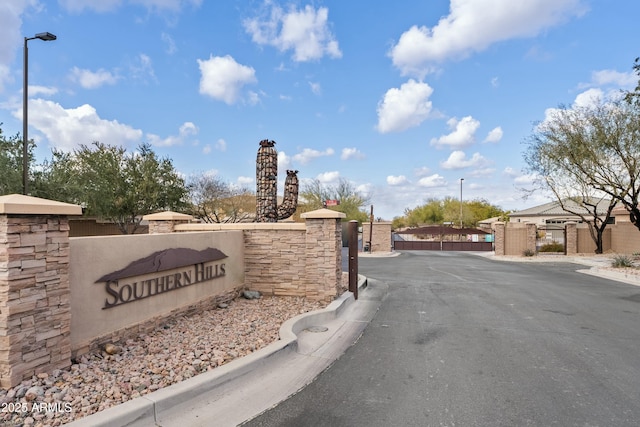 view of community / neighborhood sign