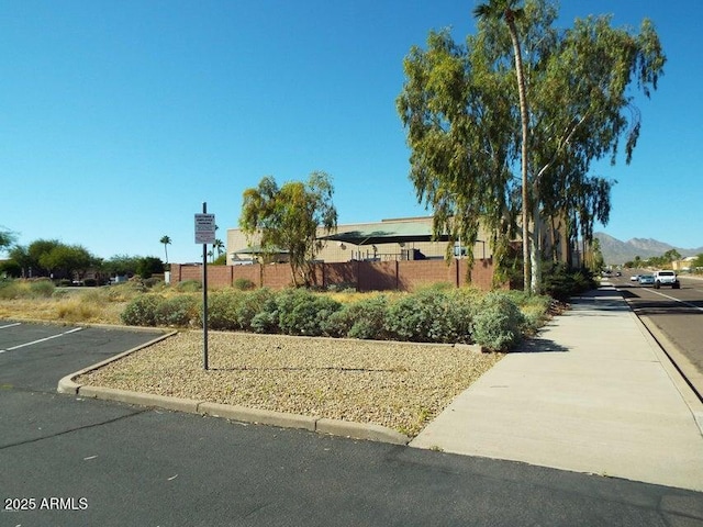 Listing photo 2 for 16911 E Palisades Blvd Unit 22, Fountain Hills AZ 85268