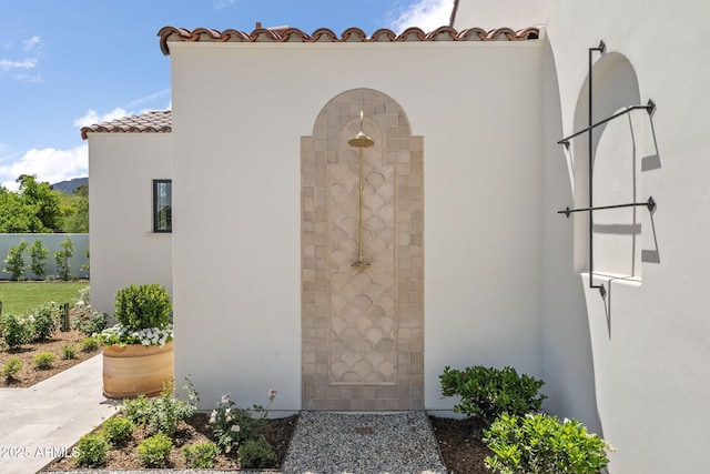 exterior space featuring fence