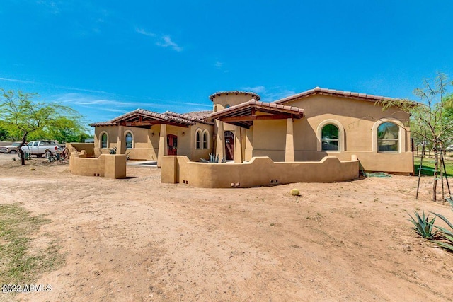 view of mediterranean / spanish-style home