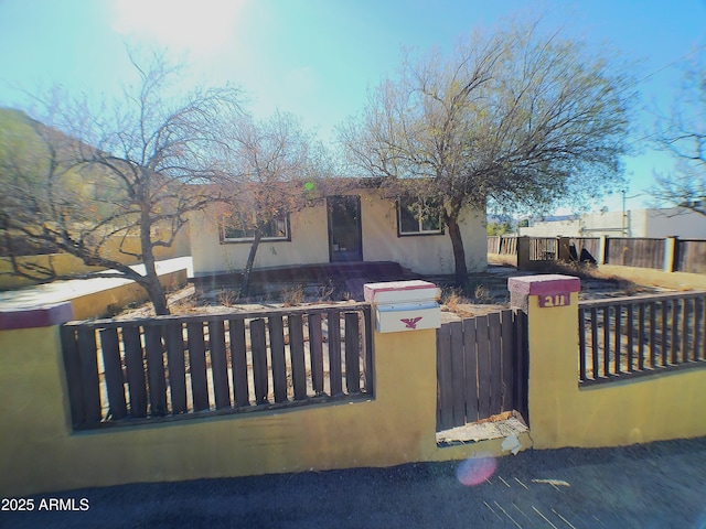 211 W Kiser St, Superior, AZ 85173 - view of front of property