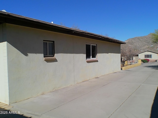 211 W Kiser St, Superior, AZ 85173 - view of side of home featuring a mountain view