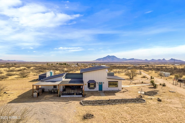 view of front facade with a mountain view