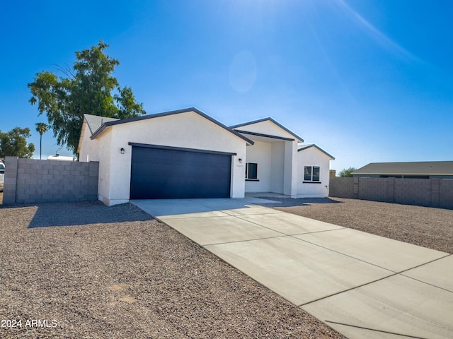 view of front facade featuring a garage