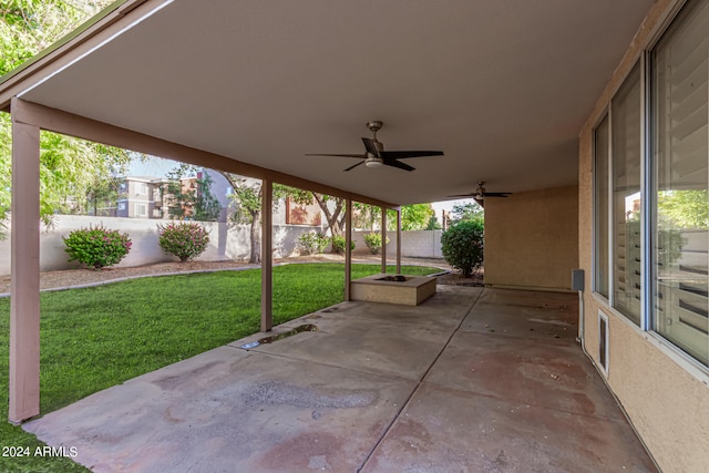 view of patio with ceiling fan