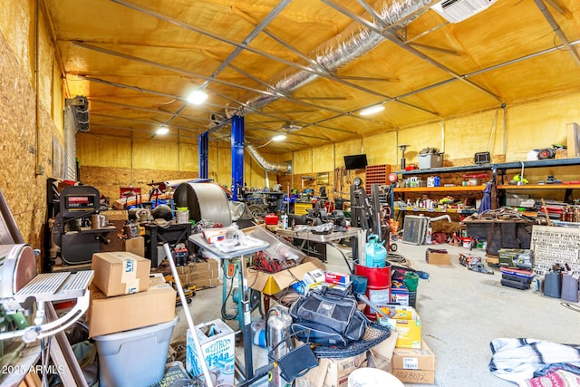 5484 E 36th Ave, Apache Junction, AZ 85119 - garage with a workshop area