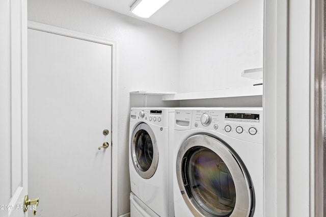 625 W Douglas Ave, Gilbert, AZ 85233 - laundry room with washer and dryer