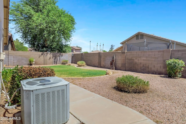 625 W Douglas Ave, Gilbert, AZ 85233 - fenced backyard with a patio area