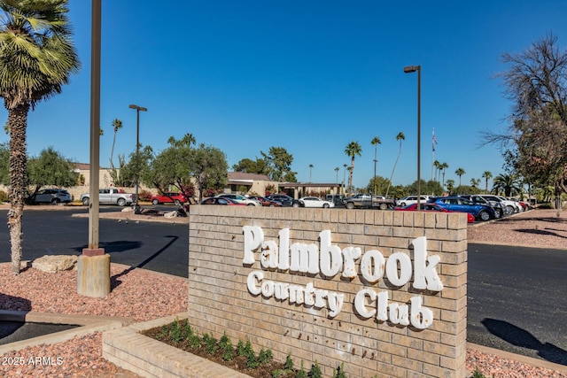 view of community / neighborhood sign