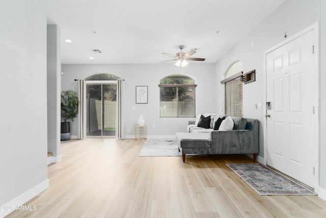 2402 E 5th St Unit 1498, Tempe, AZ 85288 - living area with ceiling fan, light wood finished floors, recessed lighting, and baseboards