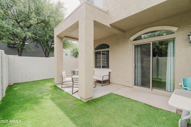 2402 E 5th St Unit 1498, Tempe, AZ 85288 - view of yard with a patio area