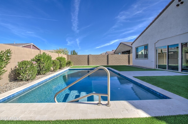 2228 E Isaiah Ave, Gilbert, AZ 85298 - view of swimming pool
