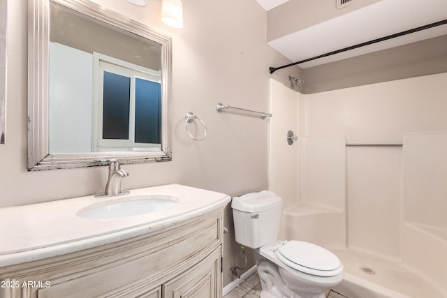 full bath with a shower, toilet, and vanity