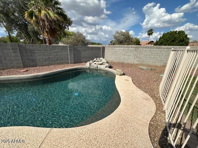 20275 N 81st Ln, Peoria, AZ 85382 - view of swimming pool with a fenced backyard