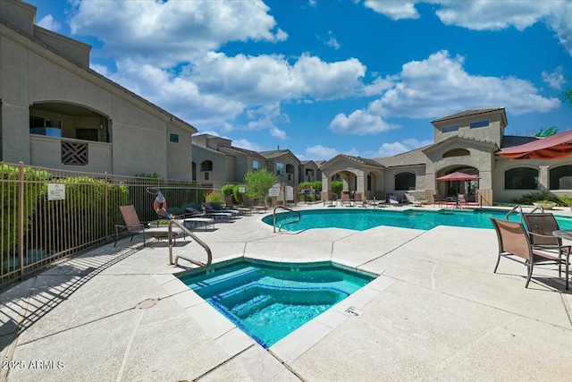 29606 N Tatum Blvd N Unit 265, Cave Creek, AZ 85331 - community pool featuring a hot tub and a patio area