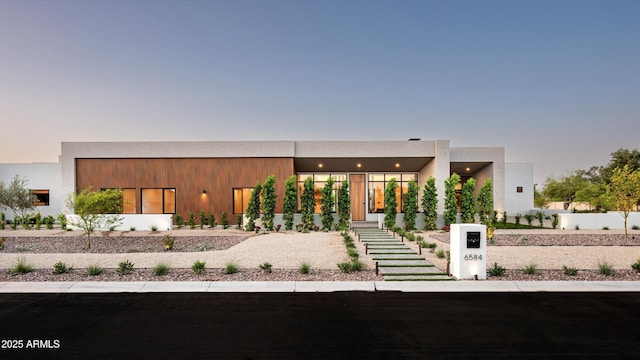 6584 E Gold Dust Ave, Paradise Valley, AZ 85253 - contemporary home with stucco siding