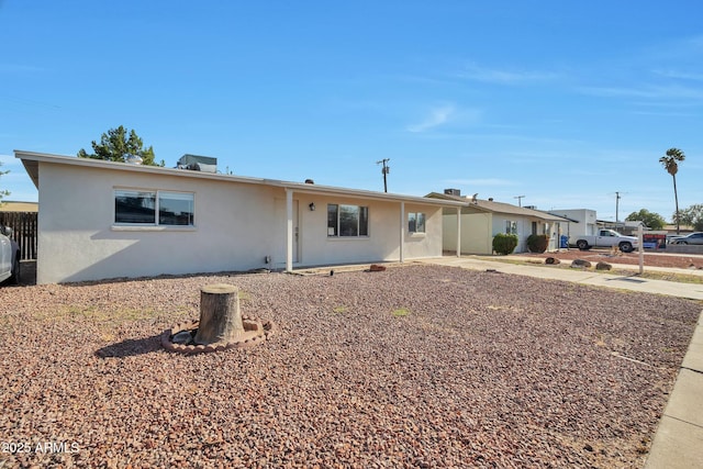 2823 W Banff Ln, Phoenix, AZ 85053 - ranch-style home featuring stucco siding