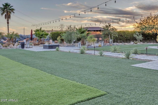 9183 W Shamel Ash Rd, Peoria, AZ 85383 - view of community with a lawn