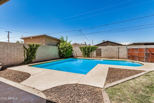 844 E Ruth Ave, Phoenix, AZ 85020 - view of swimming pool with a fenced backyard and a patio area